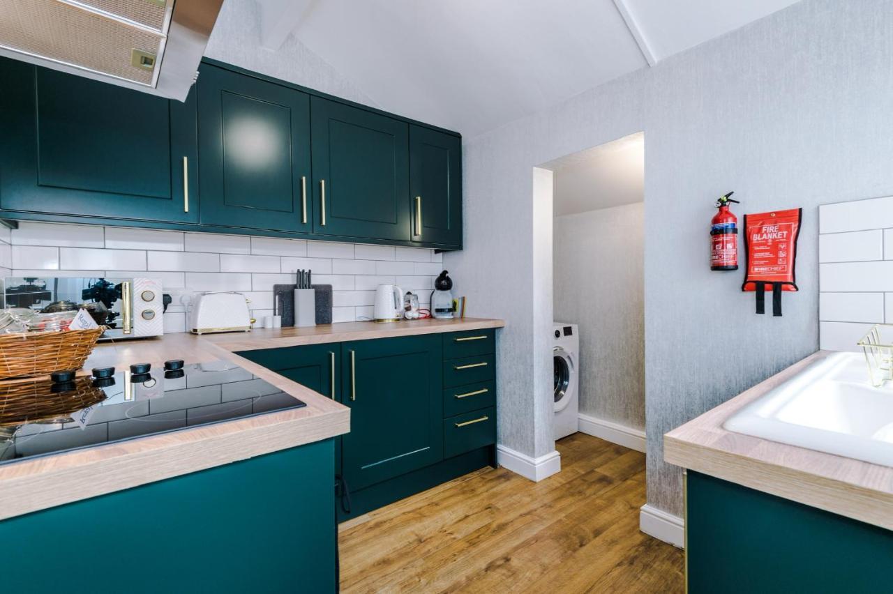 3 Bed Property, Upto 8 Guests Near City Centre Mánchester Exterior foto